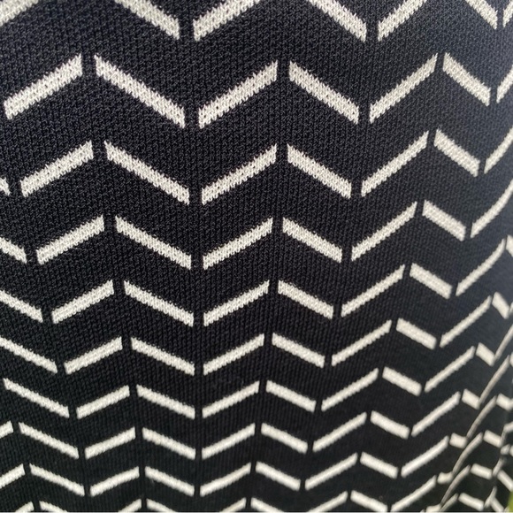 Olive & Oak Knit Skirt - Picture 11 of 14